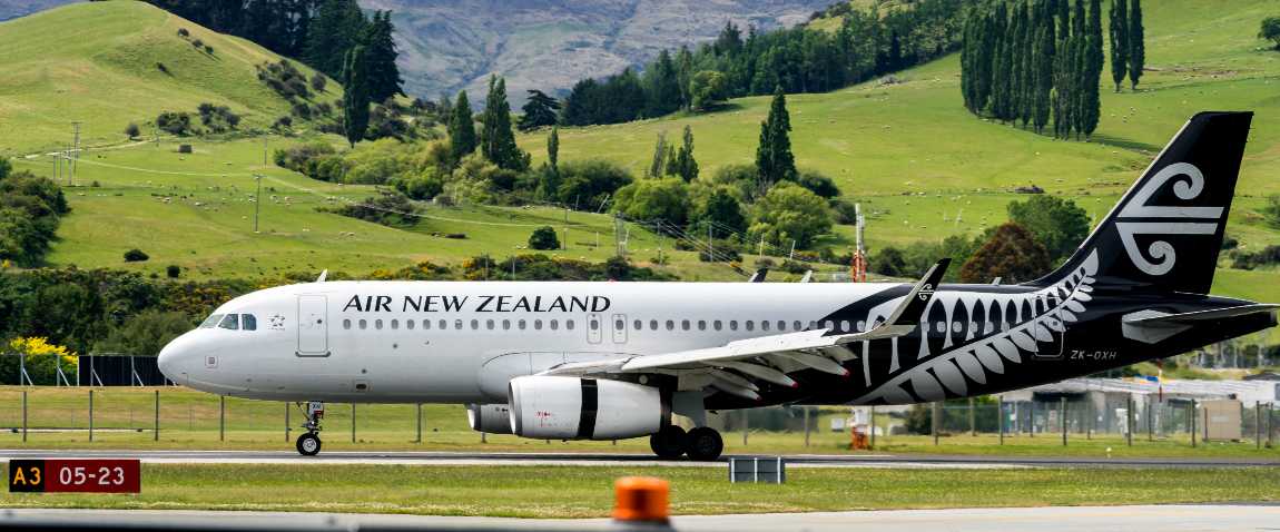 airplane of air new zealand
