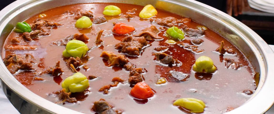 tomato sauce with beef