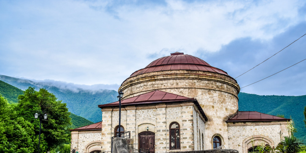 10 reasons why you should travel to Sheki instead of Baku