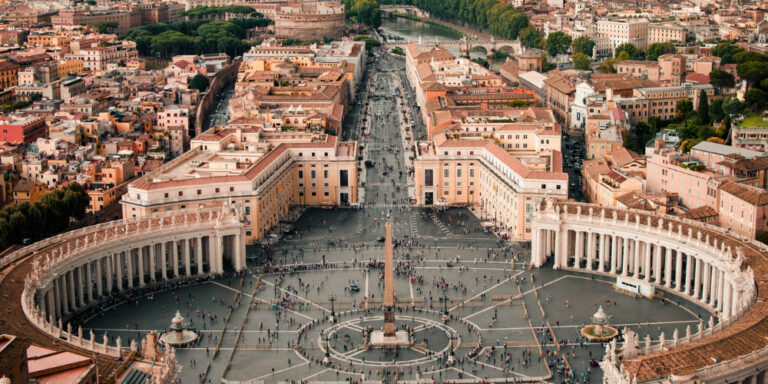10 фактов, которые надо знать перед поездкой в Ватикан