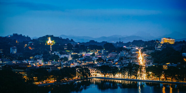 10 reasons why you should travel to Kandy instead of Colombo